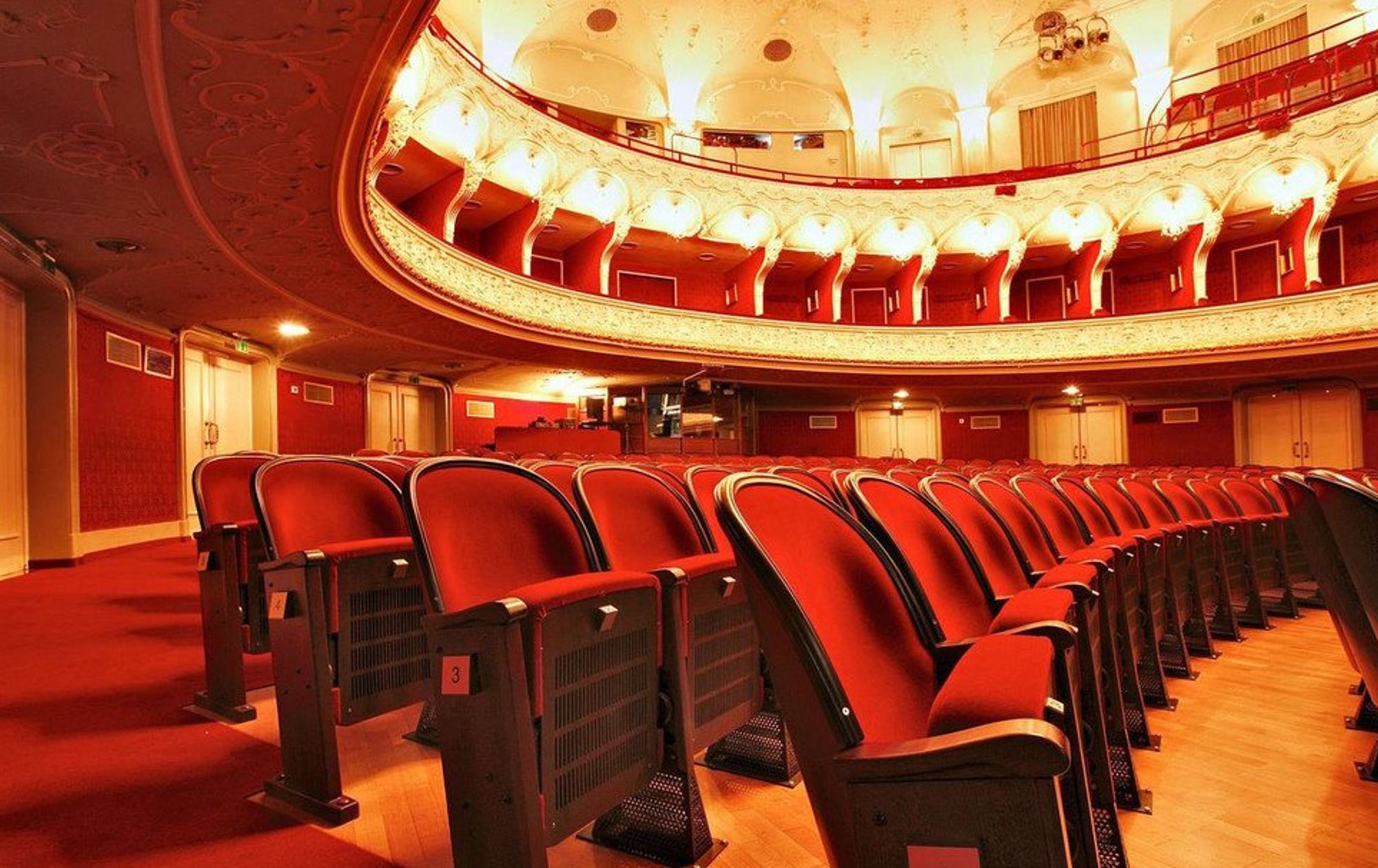 Prunkvolles Interior des Salzburger Landestheater